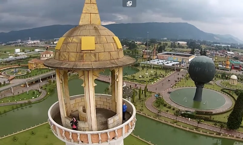 El Parque Jaime Duque desde un Drone. Sky Zoom.