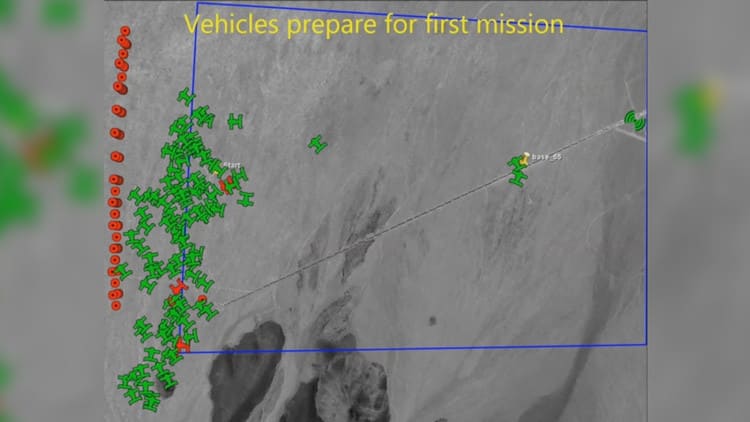 El Pentágono inicia pruebas lanzando una nube de drones militares