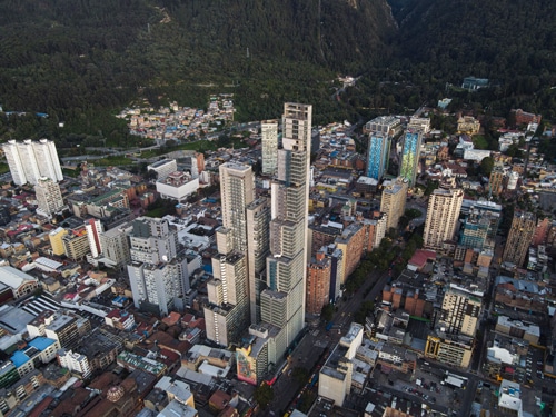 torre-bacata-bogota-drones-sky-zoom Drones en Bogotá