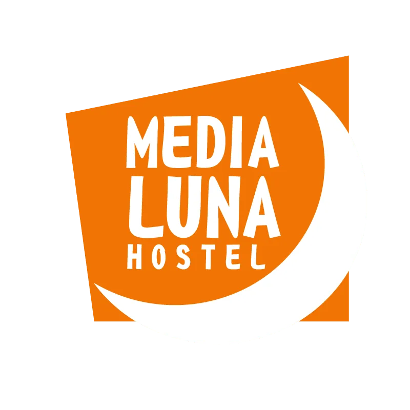 Media Luna Hostel