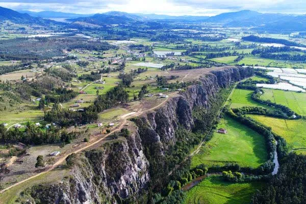 Rocas de Suesca Drones Sky Zoom