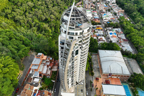 Edificio Torre Arat Edificio Cabecera Bucaramanga Torre Arat servicio de alquiler drones Bucaramanga