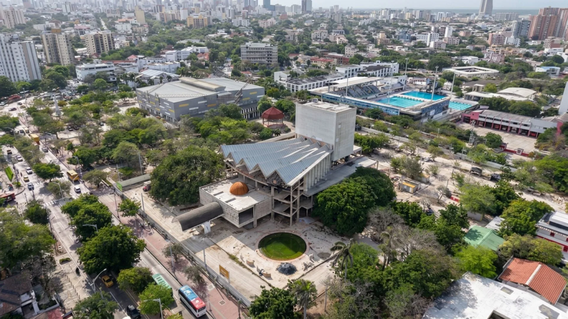 Seguimiento de Obras con Drones - Teatro Amira de la Rosa - Barranquilla - MiralaObra.com