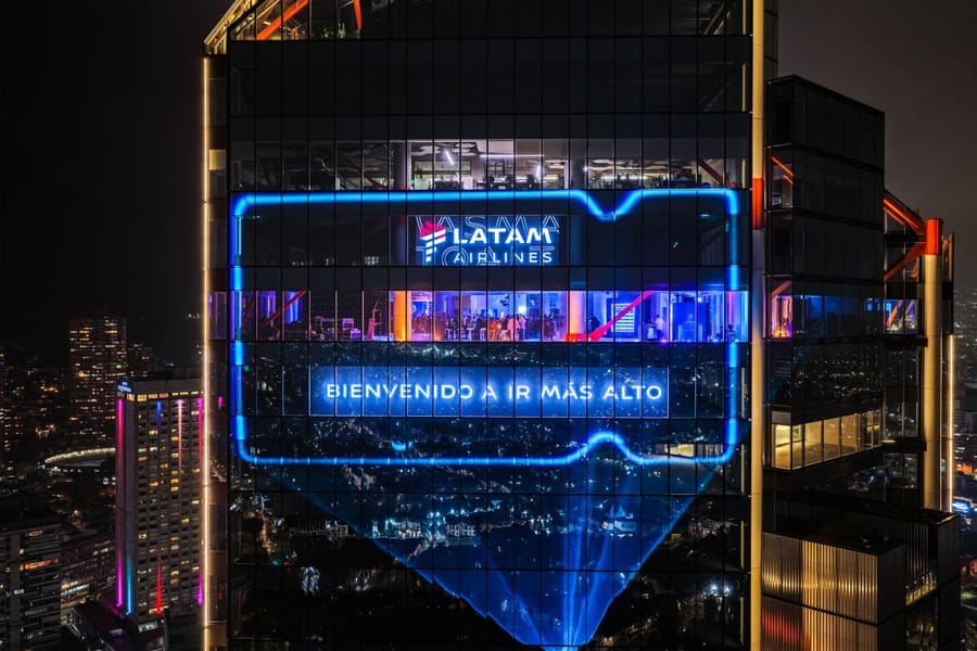 Videos Corporativos LATAM Evento Torre Atrio Bogotá Drones Sky Zoom