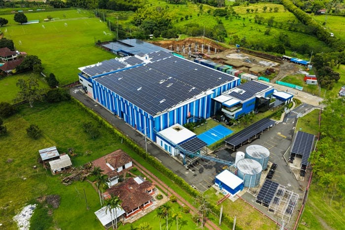 Paneles Solares en Colombia - Drones Sky Zoom
