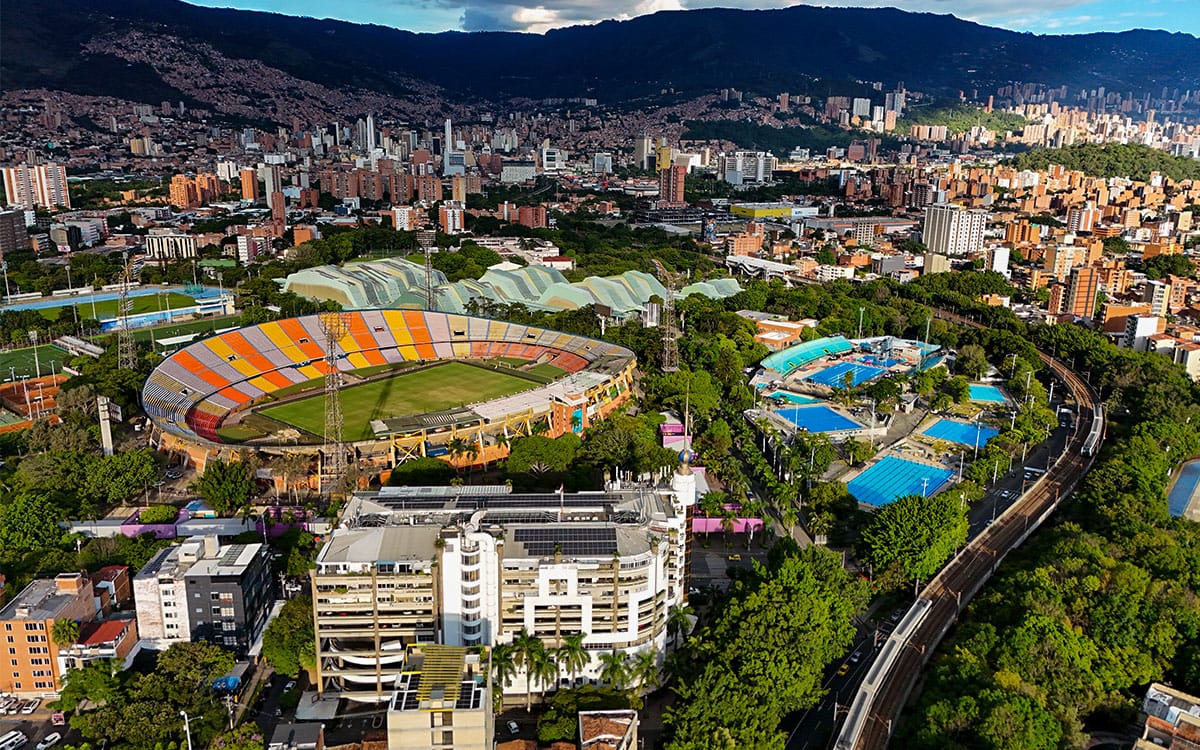 Unidad Deportiva Atanasio Girardot • Drones Sky Zoom