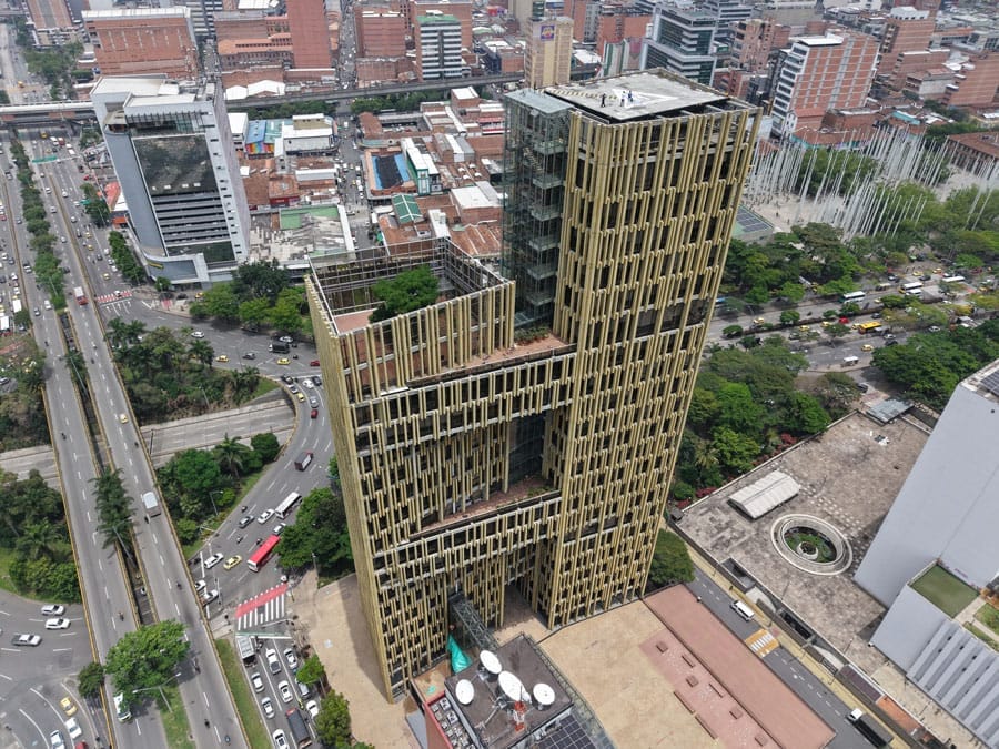 Fotografía y video con drones en Medellín • Plaza La Libertad