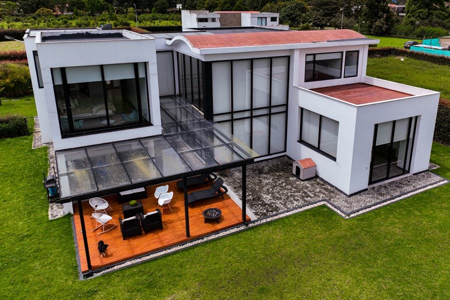 Promoción finca raíz con drones en Bogotá y Chía Drones Sky Zoom