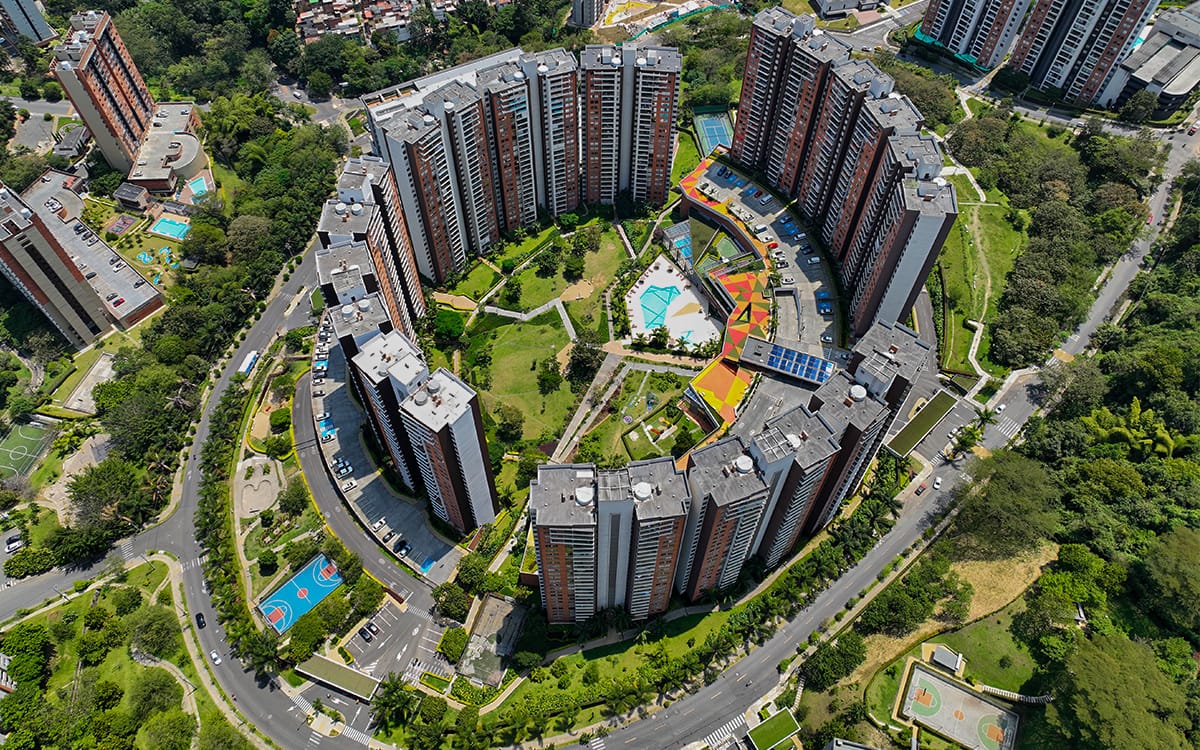 Promoción inmobiliaria con drones en Colombia