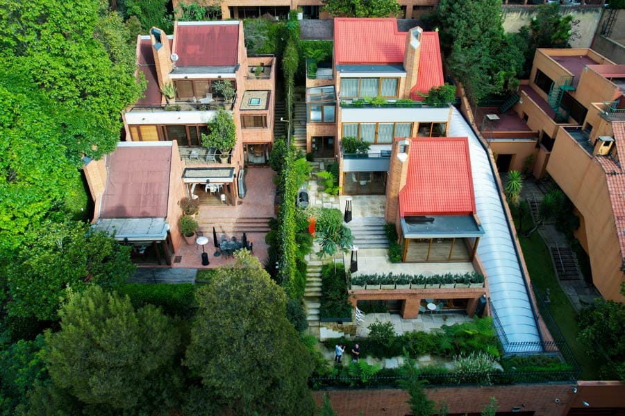 Servicio con drones en Bogotá para promoción inmobiliaria