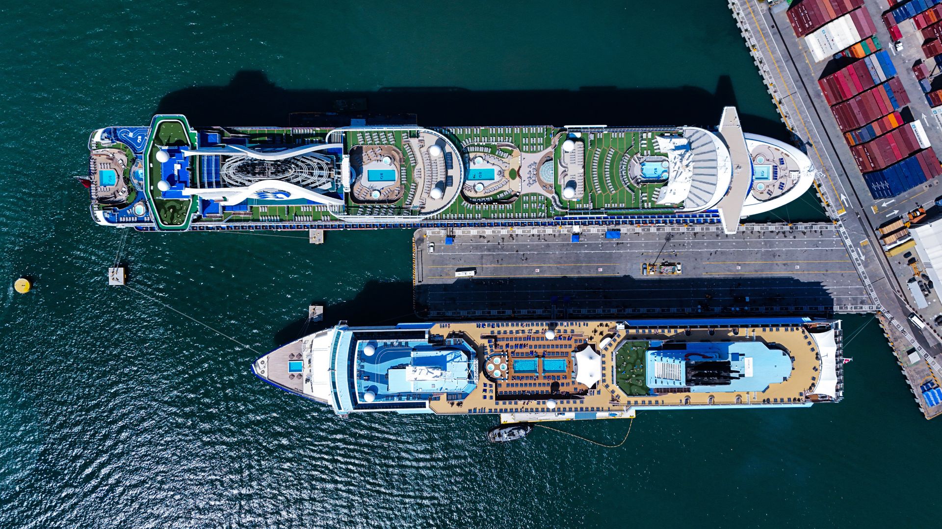 Temporada de Cruceros en Cartagena - Drones Sky Zoom